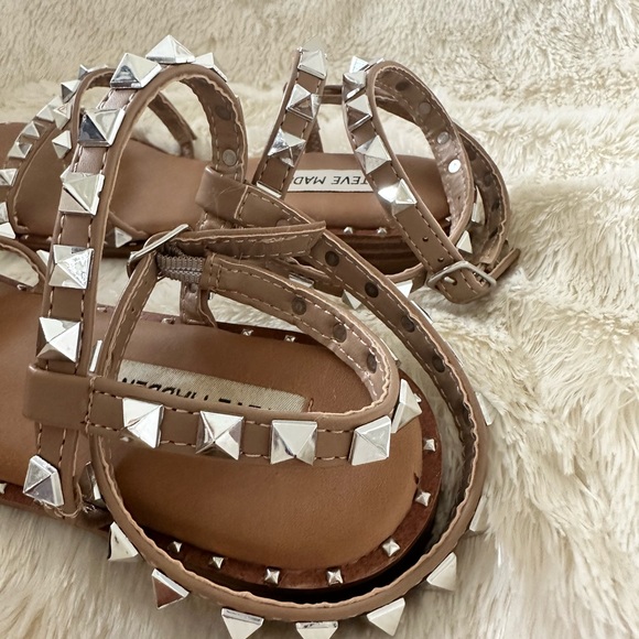 Steve Madden Travel Sandals - Picture 2 of 4